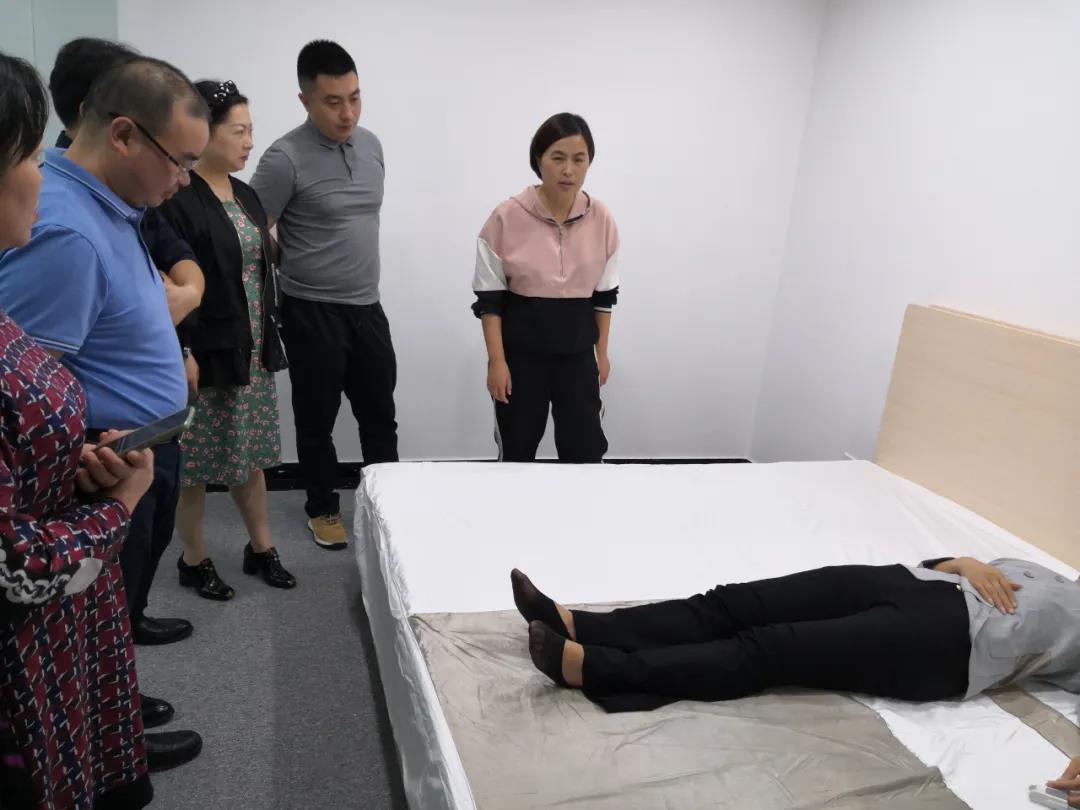 民政部“孺子牛奖”获得者新疆建设兵团王俊一行赴川考察剪影(图9)